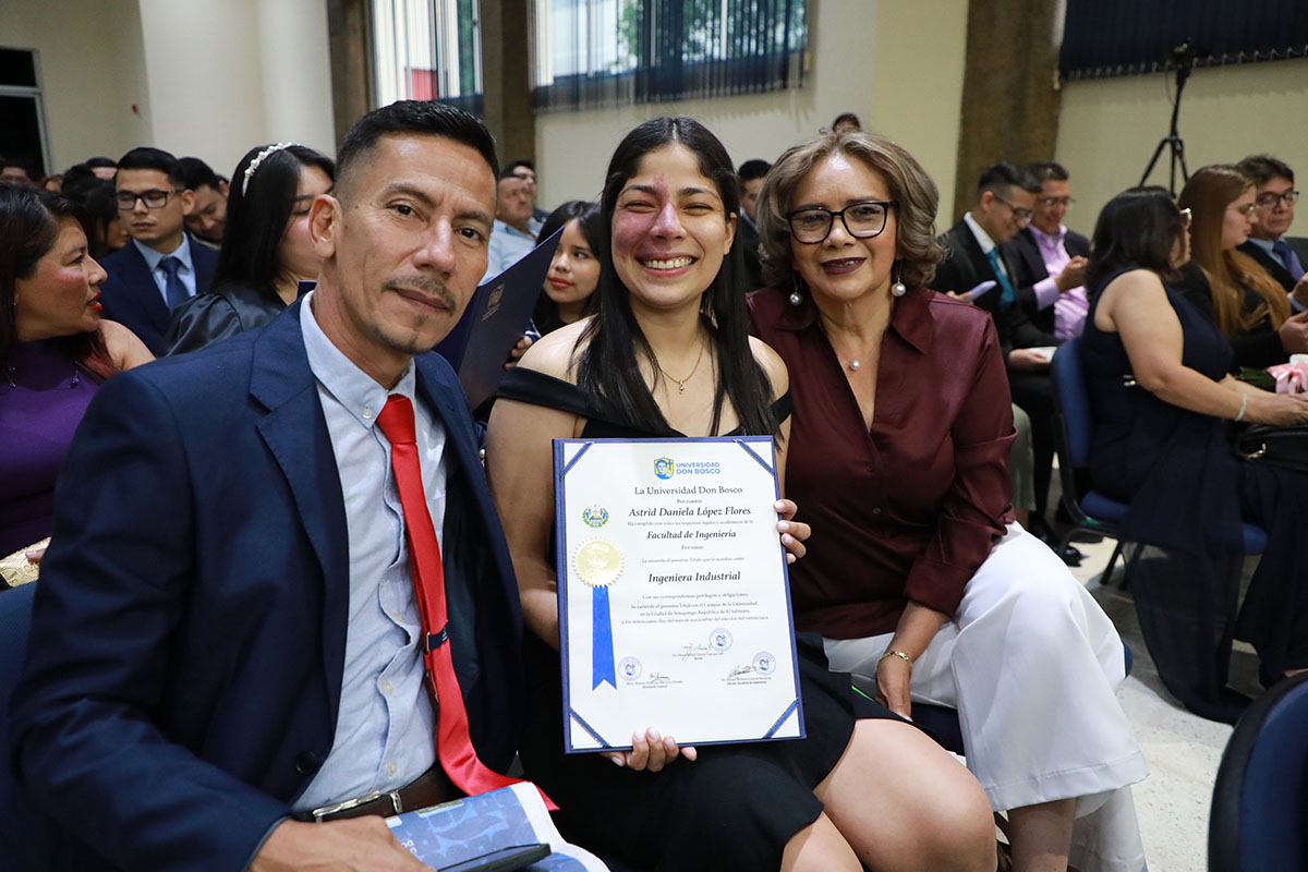 CEREMONIAS DE GRADUACIÓN DE CICLO 02-2025 - DÍA 3 - ACTO 9