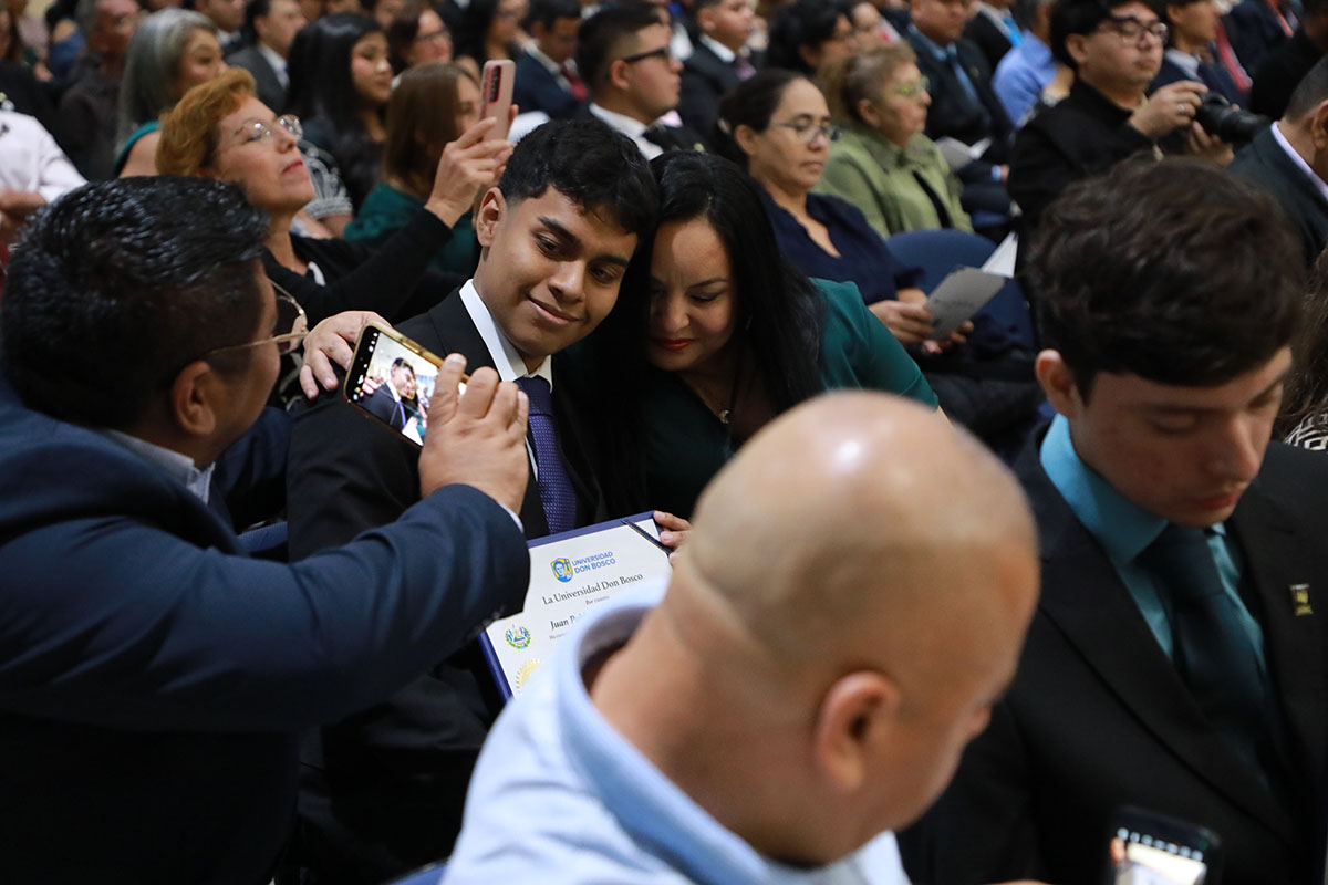 CEREMONIAS DE GRADUACIÓN DE CICLO 02-2025 - DÍA 3 - ACTO 7