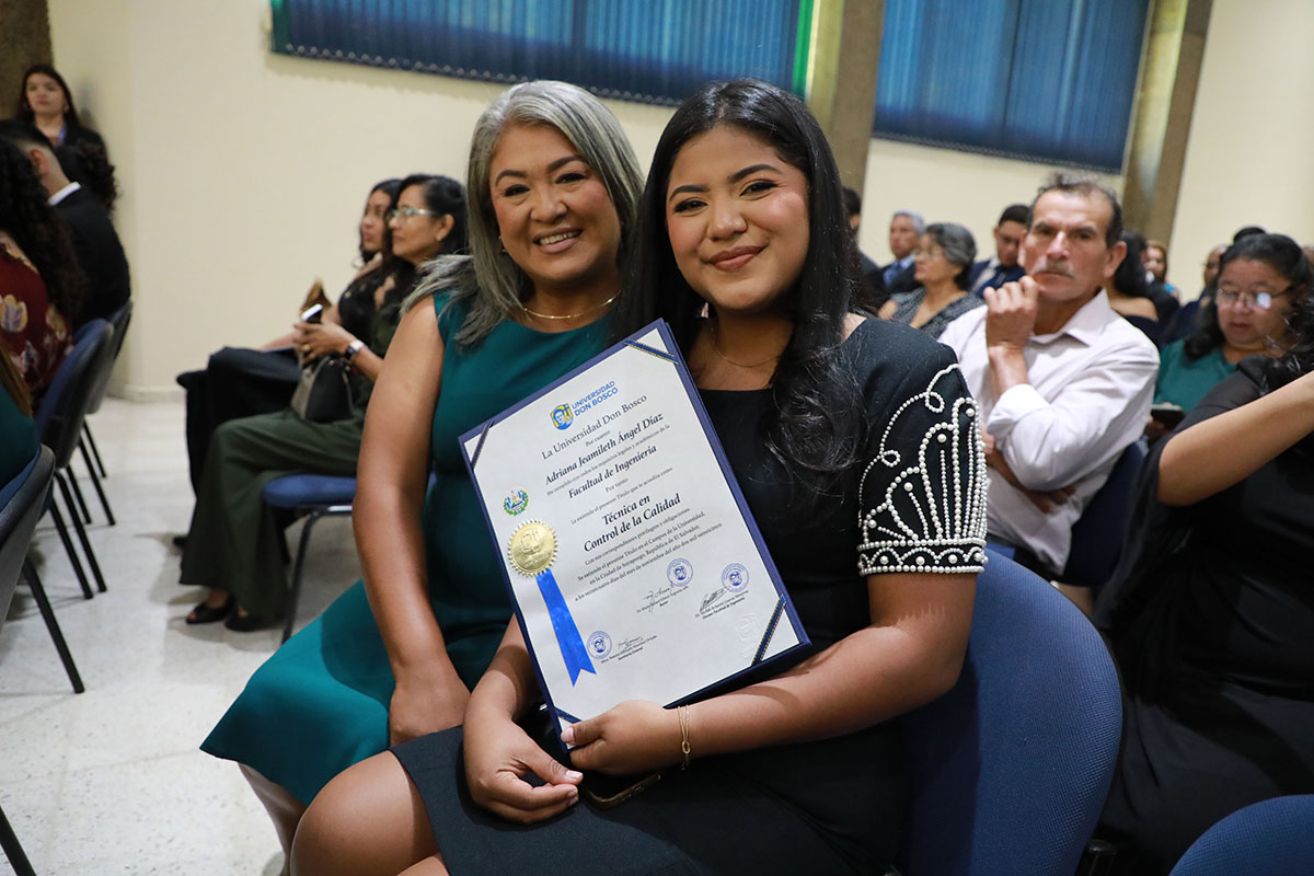 CEREMONIAS DE GRADUACIÓN DE CICLO 02-2025 - DÍA 3 - ACTO 7