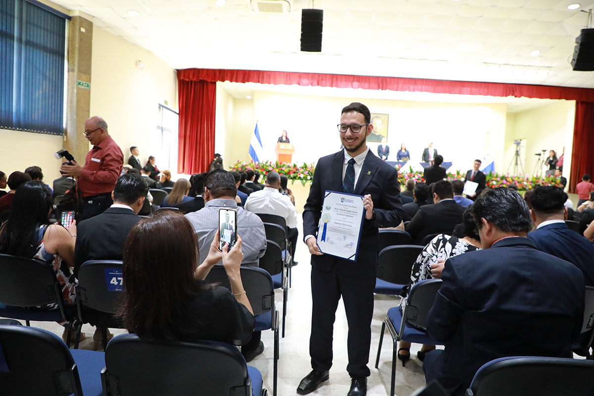 CEREMONIAS DE GRADUACIÓN DE CICLO 02-2025 - DÍA 3 - ACTO 7