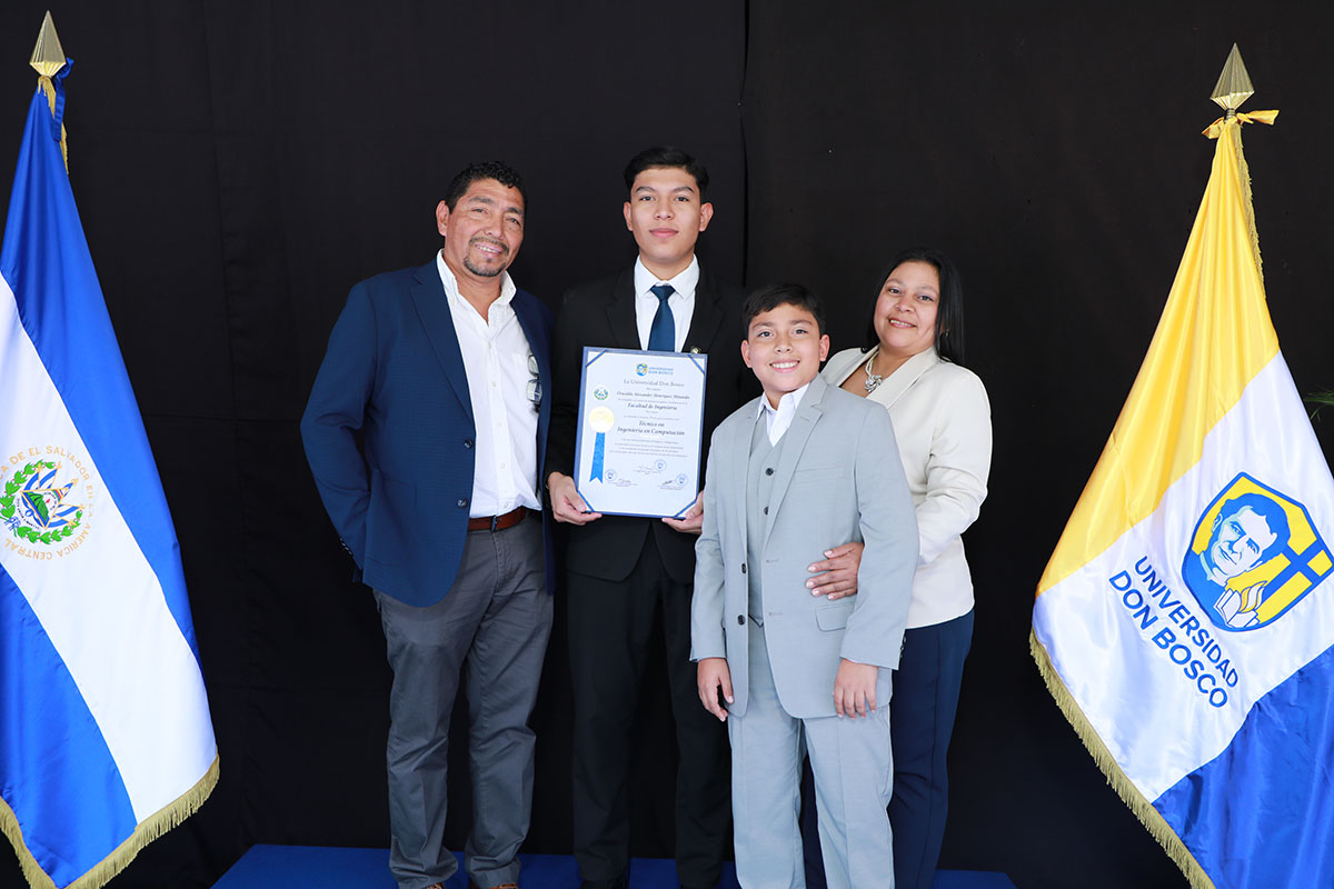 CEREMONIAS DE GRADUACIÓN DE CICLO 02-2025 - DÍA 3 - ACTO 7