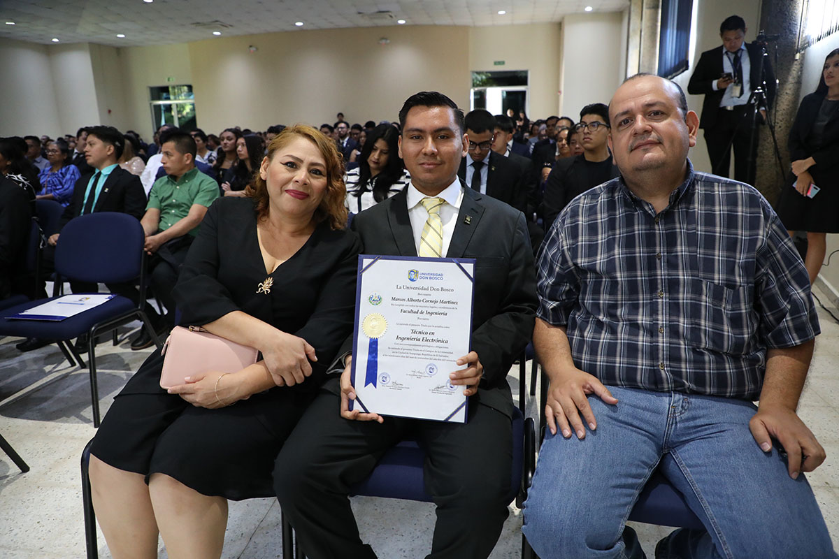 CEREMONIAS DE GRADUACIÓN DE CICLO 02-2025 - DÍA 3 - ACTO 7