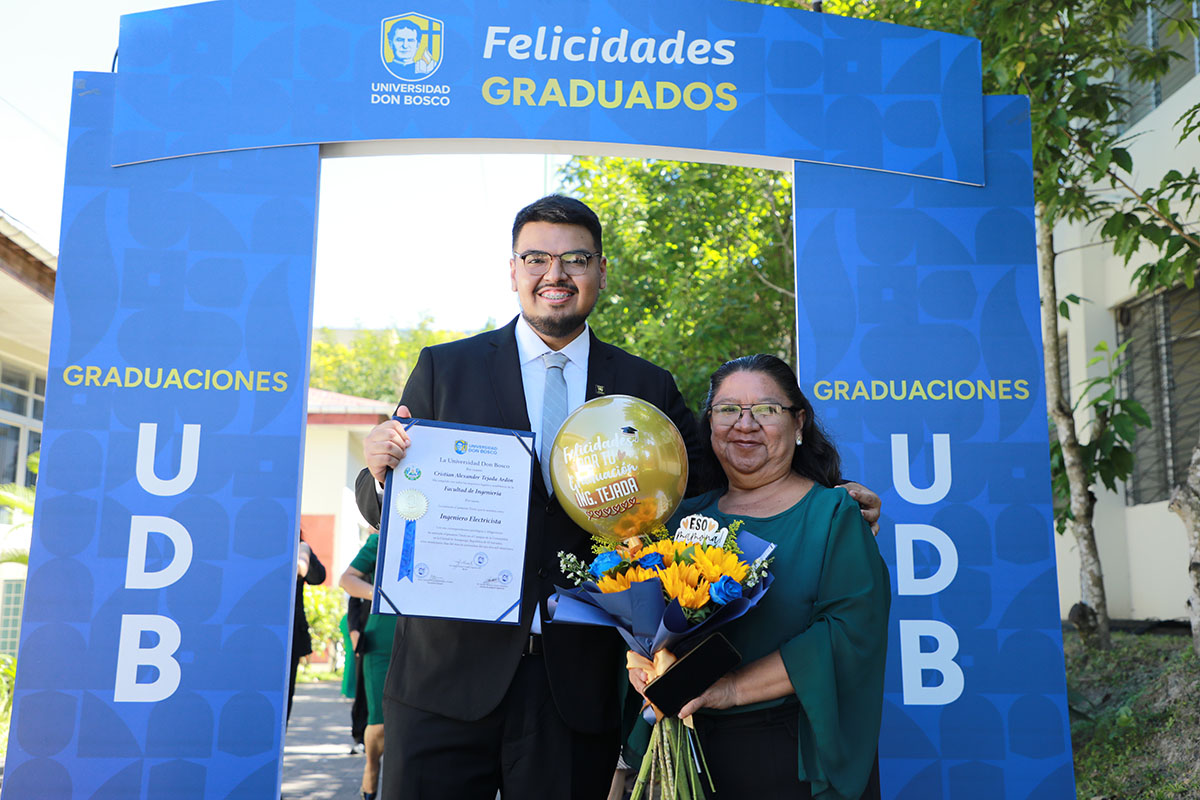 CEREMONIAS DE GRADUACIÓN DE CICLO 02-2025 - DÍA 3 - ACTO 7