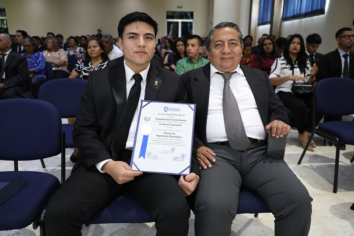 CEREMONIAS DE GRADUACIÓN DE CICLO 02-2025 - DÍA 3 - ACTO 7