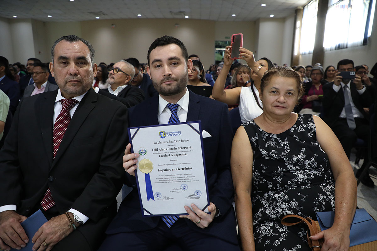 CEREMONIAS DE GRADUACIÓN DE CICLO 02-2025 - DÍA 3 - ACTO 8