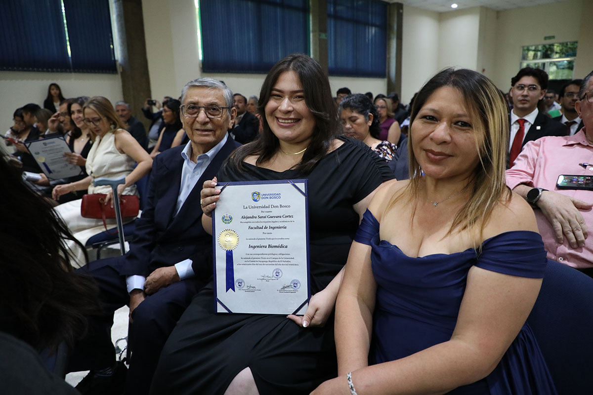 CEREMONIAS DE GRADUACIÓN DE CICLO 02-2025 - DÍA 3 - ACTO 8