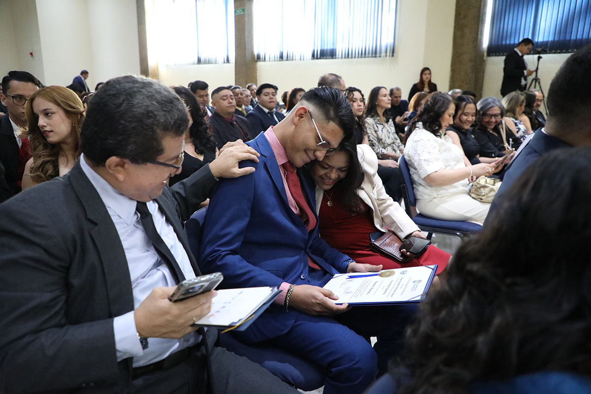 CEREMONIAS DE GRADUACIÓN DE CICLO 02-2025 - DÍA 3 - ACTO 8