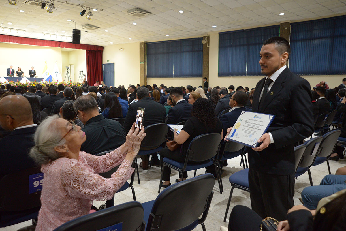 CEREMONIAS DE GRADUACIÓN DE CICLO 01-2026 - DÍA 2 - ACTO 3