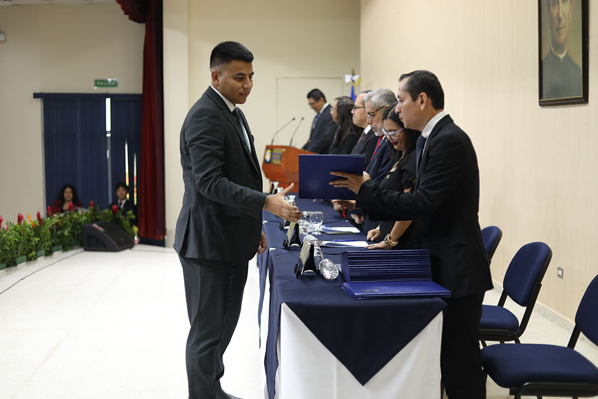 CEREMONIAS DE GRADUACIÓN DE CICLO 01-2026 - DÍA 2 - ACTO 3