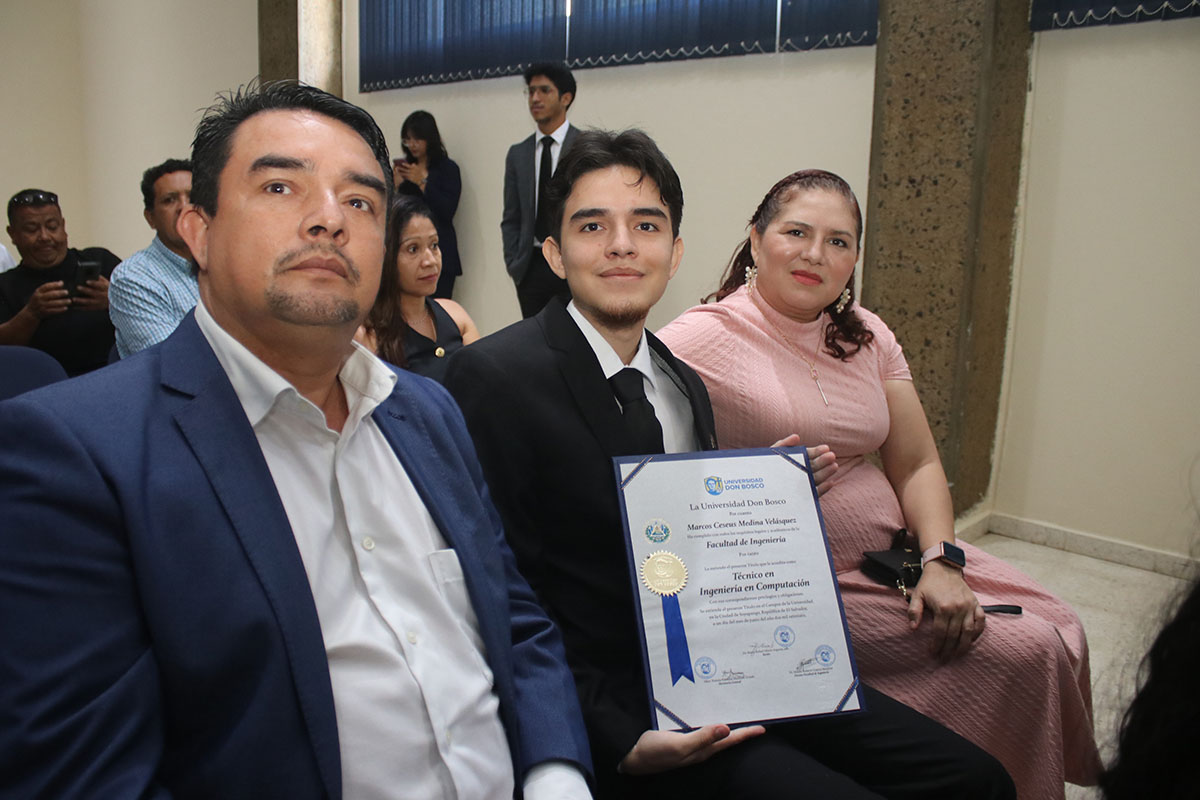 CEREMONIAS DE GRADUACIÓN DE CICLO 01-2026 - DÍA 2 - ACTO 1