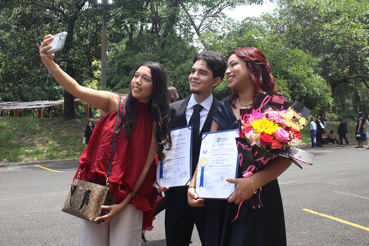 CEREMONIAS DE GRADUACIÓN DE CICLO 01-2026 - DÍA 2 - ACTO 1