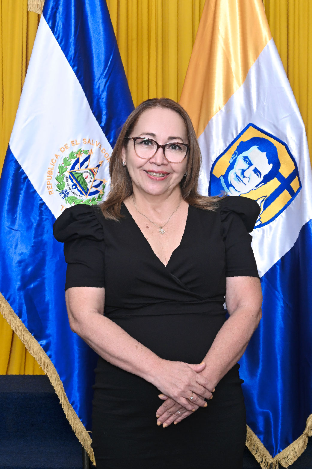 GRADUADOS DE LA UNIVERSIDAD DON BOSCO NOVIEMBRE-2025 DE LA FACULTAD DE CIENCIAS ECONÓMICAS.
EN LA ESPECIALIDAD DE DOCTORADO EN CIENCIAS SOCIALES.