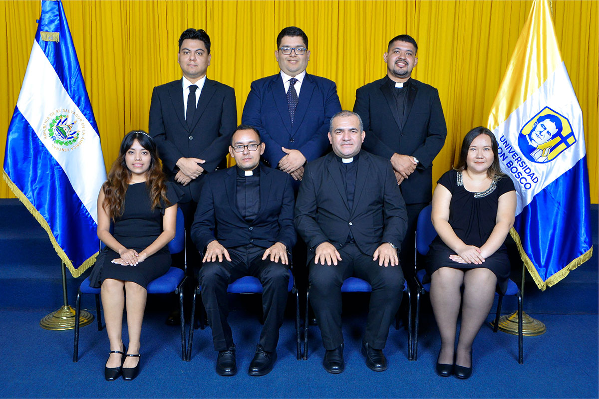 GRADUADOS DE LA UNIVERSIDAD DON BOSCO NOVIEMBRE-2025 DE LA FACULTAD DE CIENCIAS Y HUMANIDADES.
EN LAS ESPECIALIDADES DE LICENCIATURA EN IDIOMAS CON ESPECIALIDAD EN LA ENSEÑANZA DEL INGLÉS Y LICENCIATURA EN TEOLOGÍA PASTORAL
