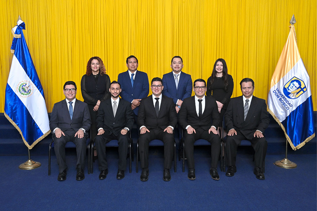 GRADUADOS DE LA UNIVERSIDAD DON BOSCO NOVIEMBRE-2025 DE LA FACULTAD DE INGENIERÍA.
EN LA ESPECIALIDAD DE MAESTRÍA EN GESTIÓN ENERGÉTICA Y DISEÑO AMBIENTAL