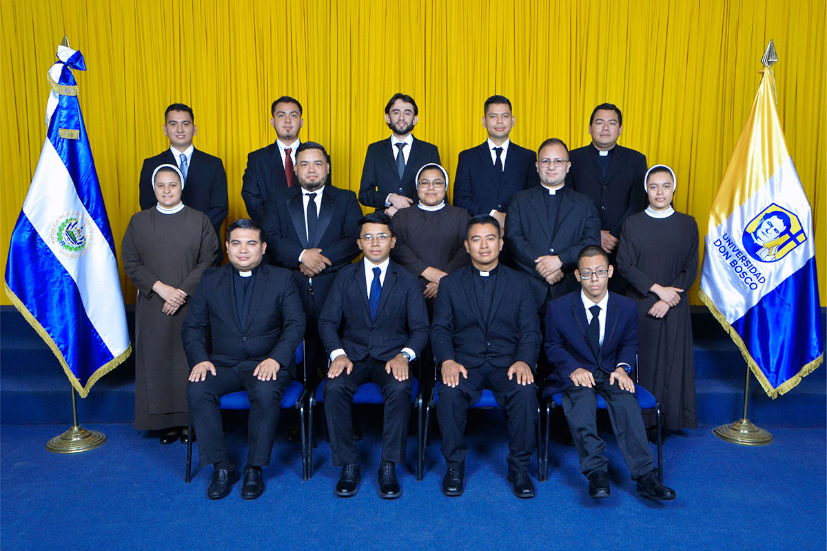 GRADUADOS DE LA UNIVERSIDAD DON BOSCO NOVIEMBRE-2025 DE LA FACULTAD DE CIENCIAS Y HUMANIDADES.
EN LA ESPECIALIDAD DE PROFESORADO EN TEOLOGÍA PASTORAL