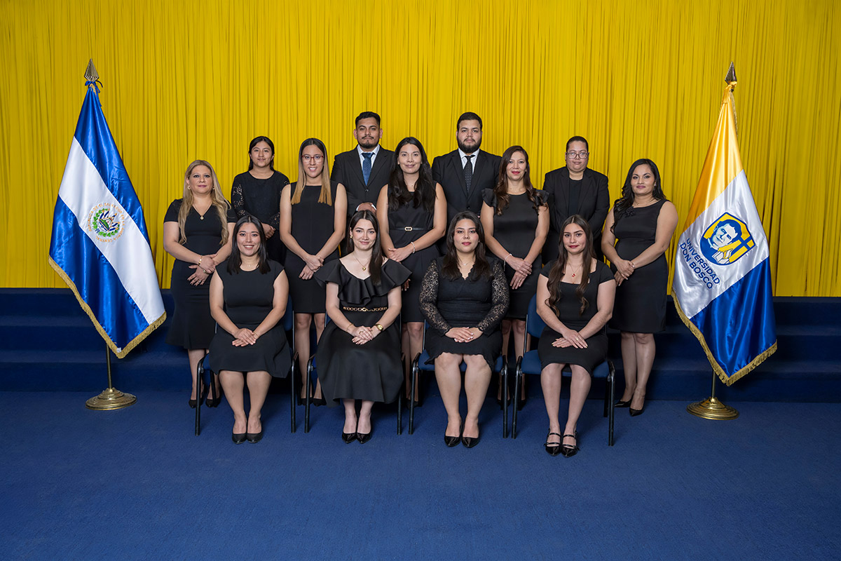 GRADUADOS DE LA UNIVERSIDAD DON BOSCO JUNIO-2026 DE LA DIRECCIÓN DE EDUCACIÓN A DISTANCIA. EN LAS ESPECIALIDADES DE LICENCIATURA EN DISEÑO GRÁFICO, LICENCIATURA EN ADMINISTRACIÓN DE EMPRESAS Y LICENCIATURA EN MARKETING.