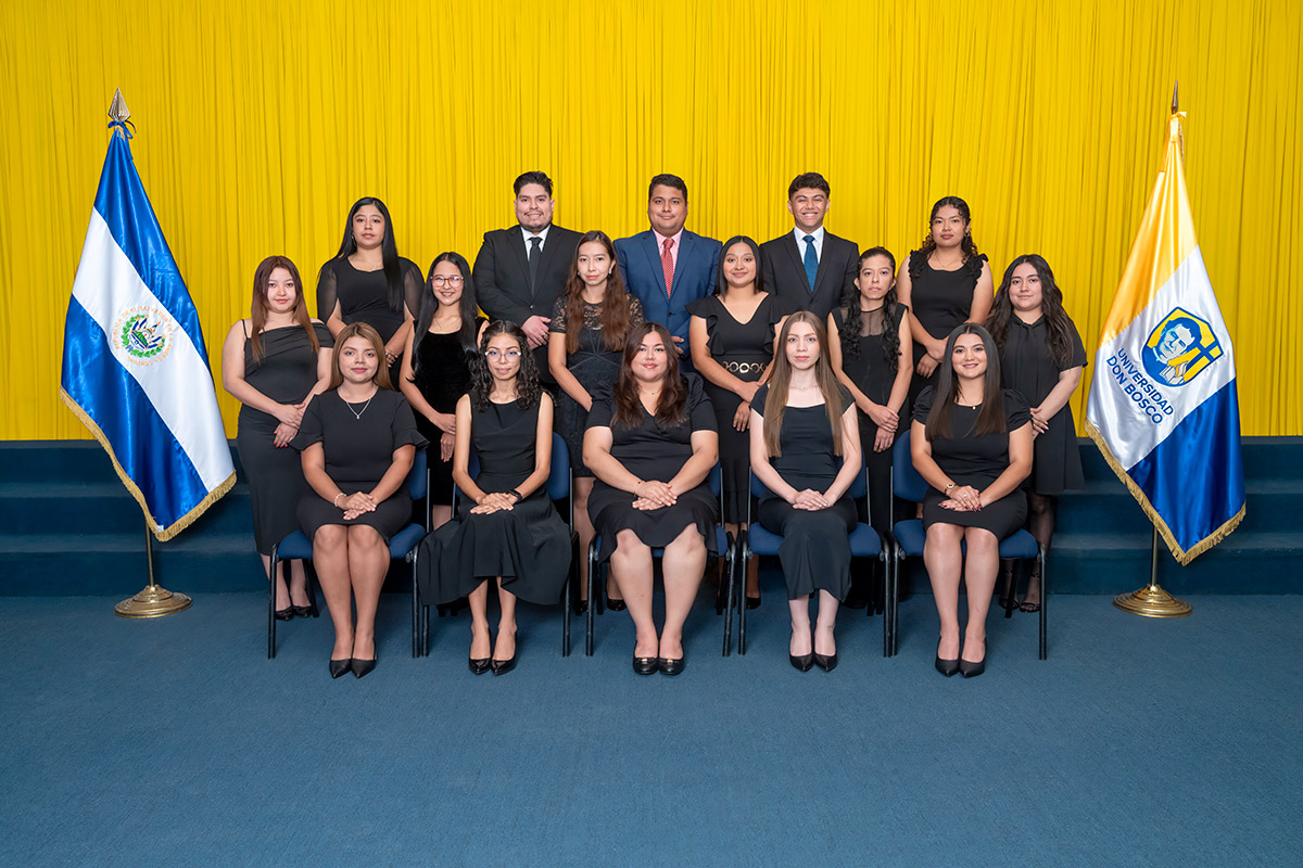 GRADUADOS DE LA UNIVERSIDAD DON BOSCO JUNIO-2026 DE LA FACULTAD DE CIENCIAS Y HUMANIDADES. EN LA ESPECIALIDAD DE LICENCIATURA EN IDIOMAS CON ESPECIALIDAD EN LA ADQUISICIÓN DE LENGUAS EXTRANJERAS.