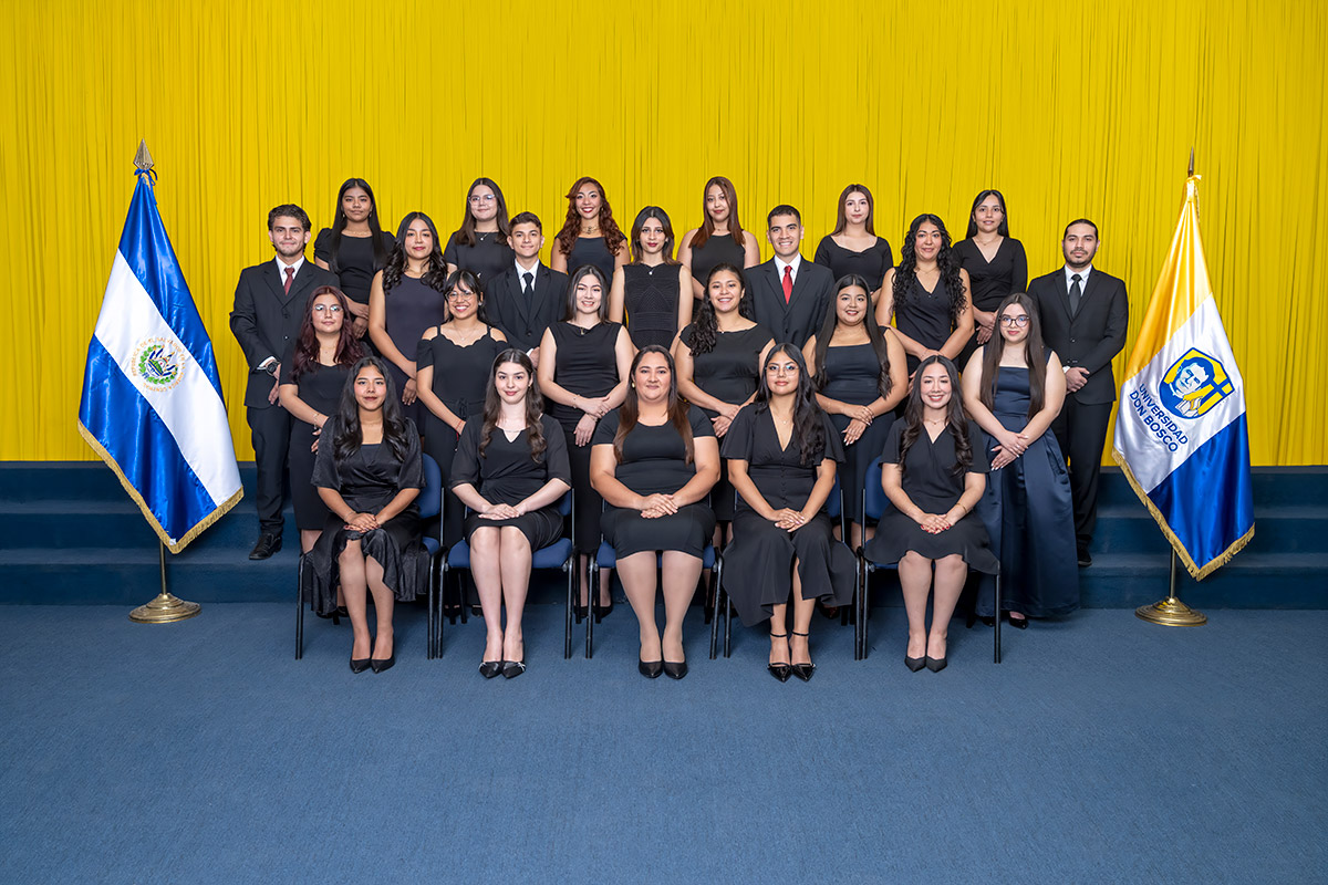 GRADUADOS DE LA UNIVERSIDAD DON BOSCO JUNIO-2026 DE LA FACULTAD DE CIENCIAS Y HUMANIDADES. EN LA ESPECIALIDAD DE LICENCIATURA EN IDIOMAS CON ESPECIALIDAD EN TURISMO.