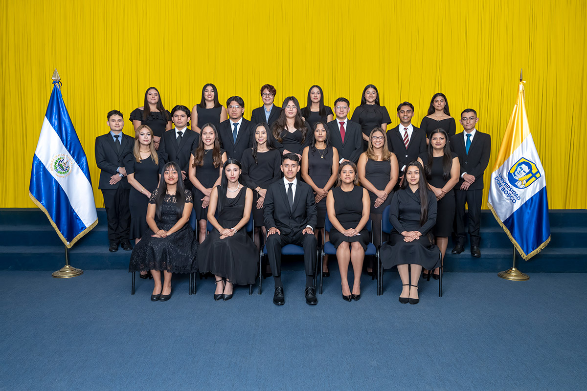 GRADUADOS DE LA UNIVERSIDAD DON BOSCO JUNIO-2026 DE LA FACULTAD DE CIENCIAS Y HUMANIDADES. EN LA ESPECIALIDAD DE LICENCIATURA EN IDIOMAS CON ESPECIALIDAD EN TURISMO.