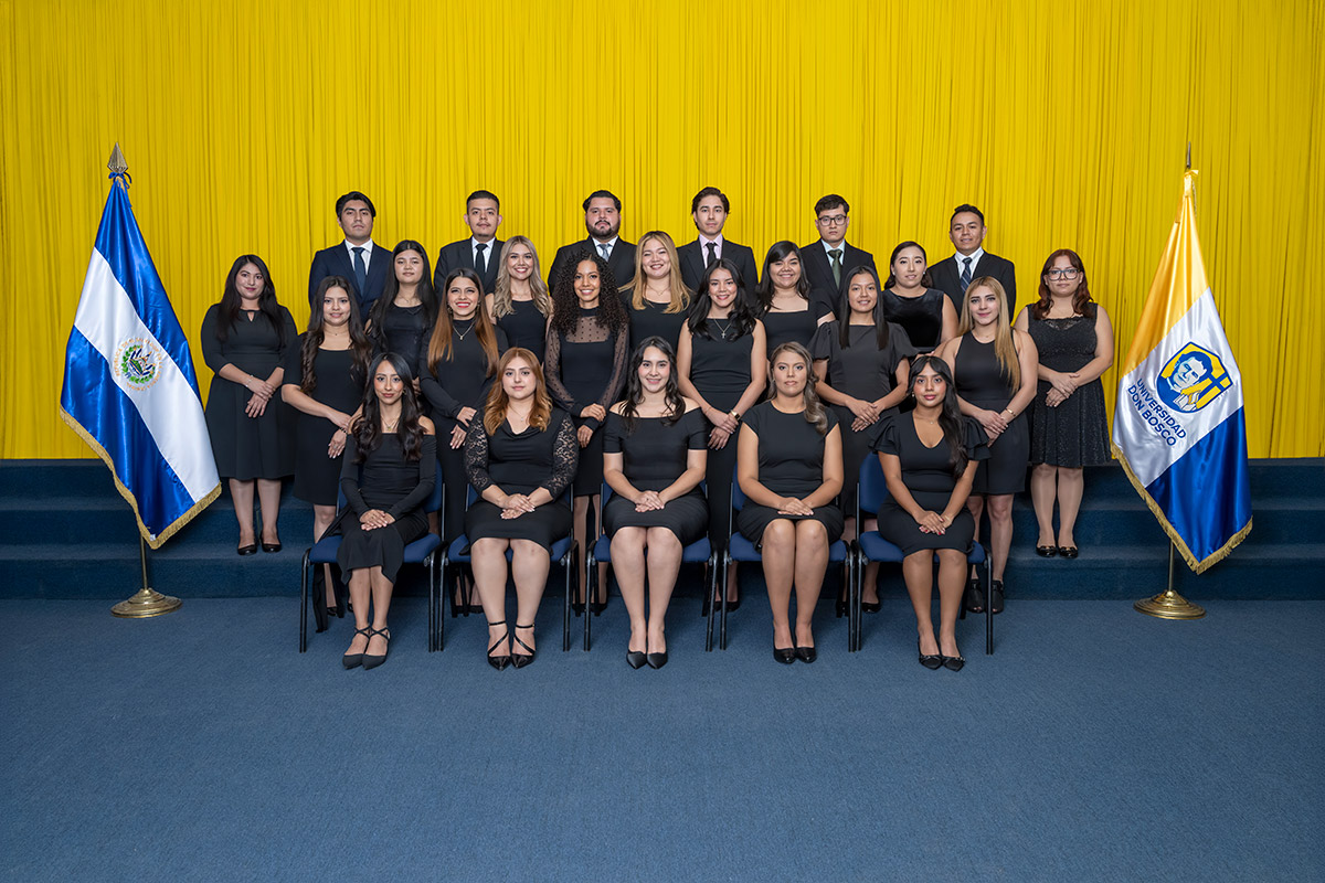GRADUADOS DE LA UNIVERSIDAD DON BOSCO JUNIO-2026 DE LA FACULTAD DE CIENCIAS Y HUMANIDADES. EN LA ESPECIALIDAD DE LICENCIATURA EN IDIOMAS CON ESPECIALIDAD EN TURISMO.