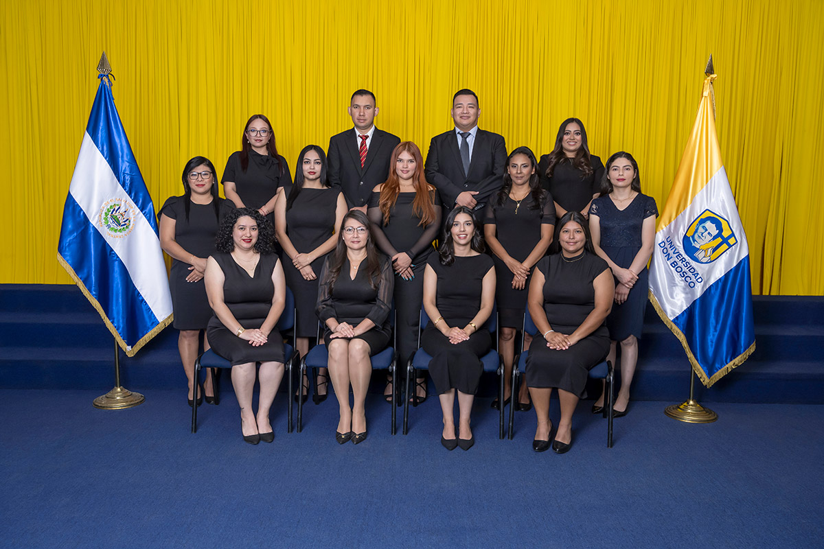 GRADUADOS DE LA UNIVERSIDAD DON BOSCO JUNIO-2026 DE LA DIRECCIÓN DE EDUCACIÓN A DISTANCIA. EN LAS ESPECIALIDADES DE TÉCNICO EN MARKETING DIGITAL Y VENTAS Y TÉCNICO EN MULTIMEDIA.