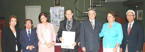ACADEMIA SALVADOREÑA RECIBE COMO MIEMBRO AL DR. JORGE LEMUS, DIRECTOR DE INVESTIGACIÓN DE LA UDB