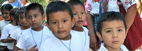 Niños y niñas de la Cuna Náhuat visitaron San Salvador