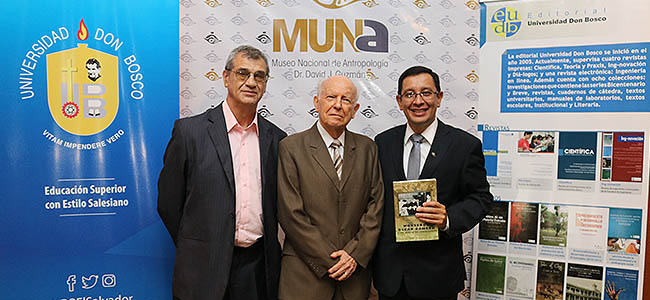 Editorial Universidad Don Bosco presenta libro sobre Monseñor Romero 