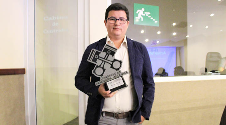 Carlos Campos presentó proyecto de investigación en Guatemala 