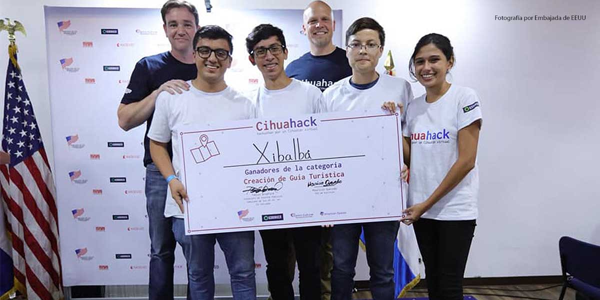 Alumnos de la Facultad de Estudios Tecnológicos ganan competencia Cihuahack en la categoría “Creación de guía turística” 