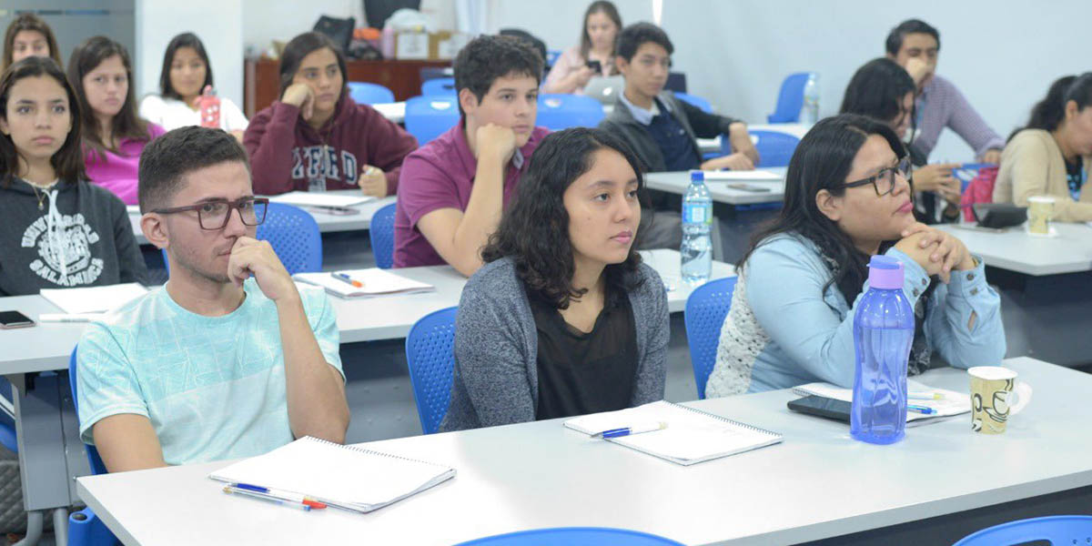 Estudiantes UDB participan en promueve tu país 2019: retos del nuevo quinquenio 