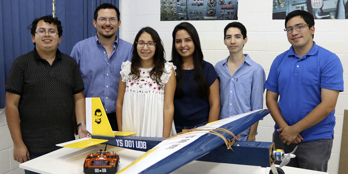 Facultad de Aeronáutica crea primera aeronave no tripulada con diseño propio 