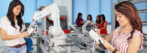 UDB promueve participación femenina en ciencia e ingeniería