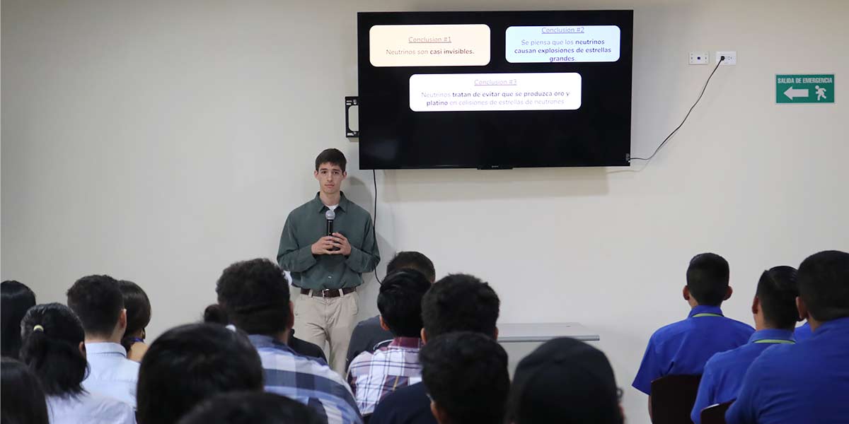 Astrofísico de la Universidad de Berkely impartió conferencia en el Observatorio Micro Macro 