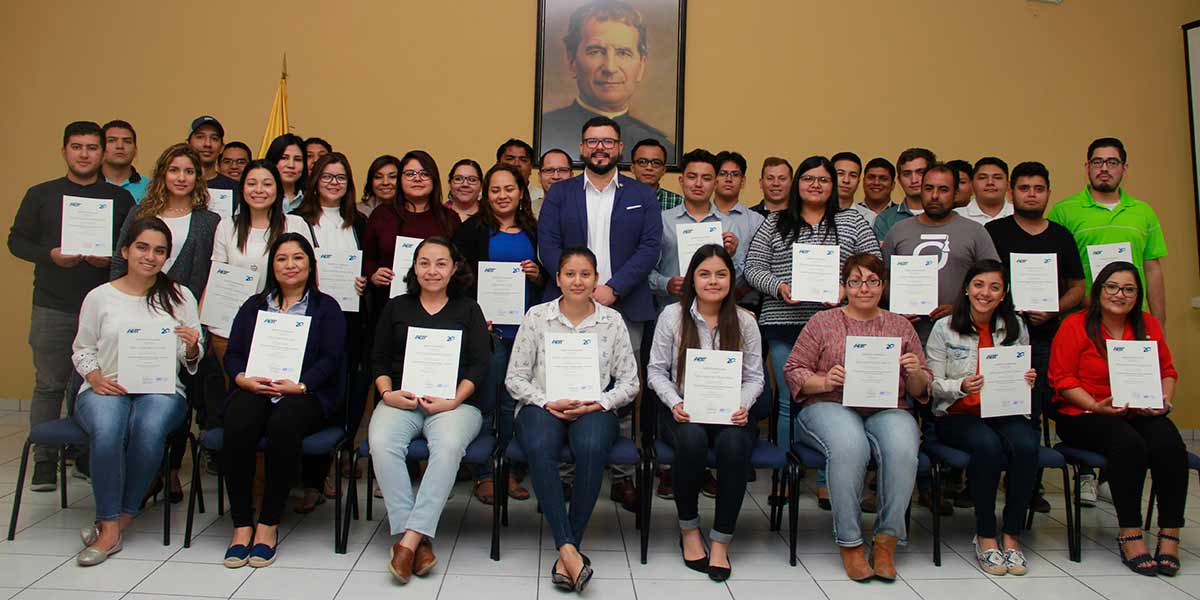 La empresa AgroBiotek impartió taller de Inocuidad Alimentaria para estudiantes UDB 