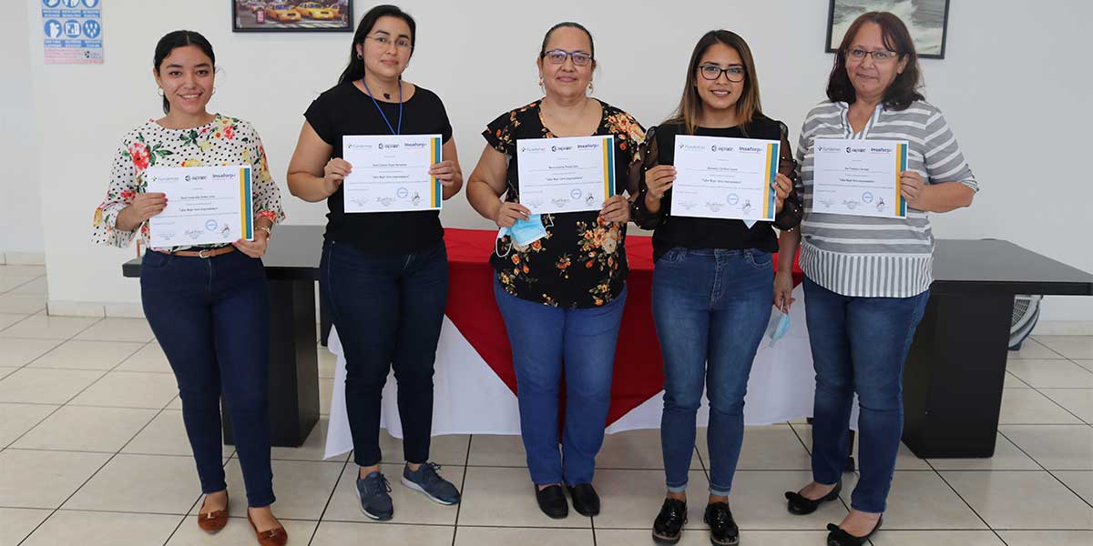 Colaboradoras UDB se capacitan con taller sobre habilidades blandas, emprendimiento y planificación 