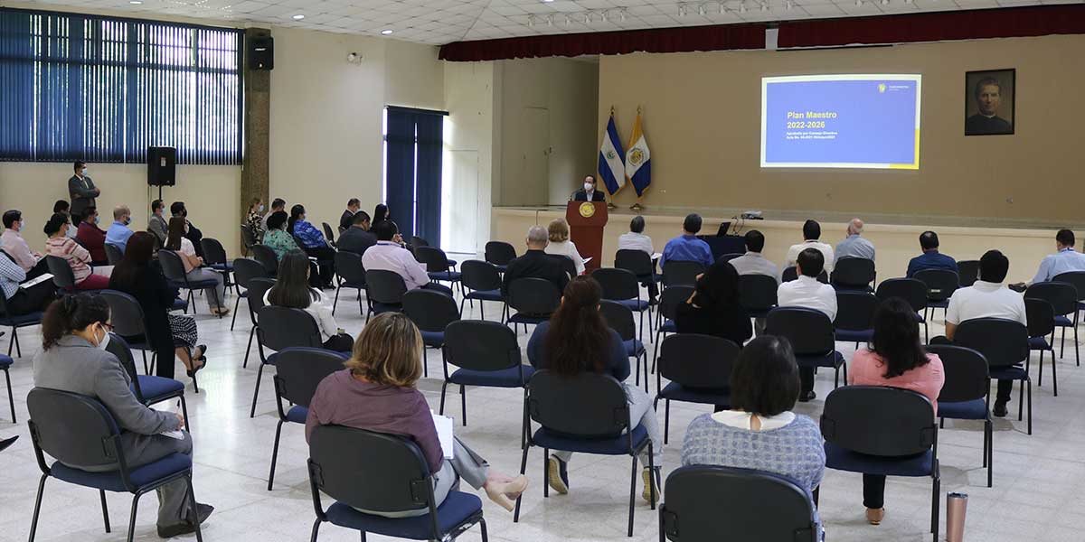 Universidad Don Bosco se prepara para el futuro por medio de la planificación institucional 