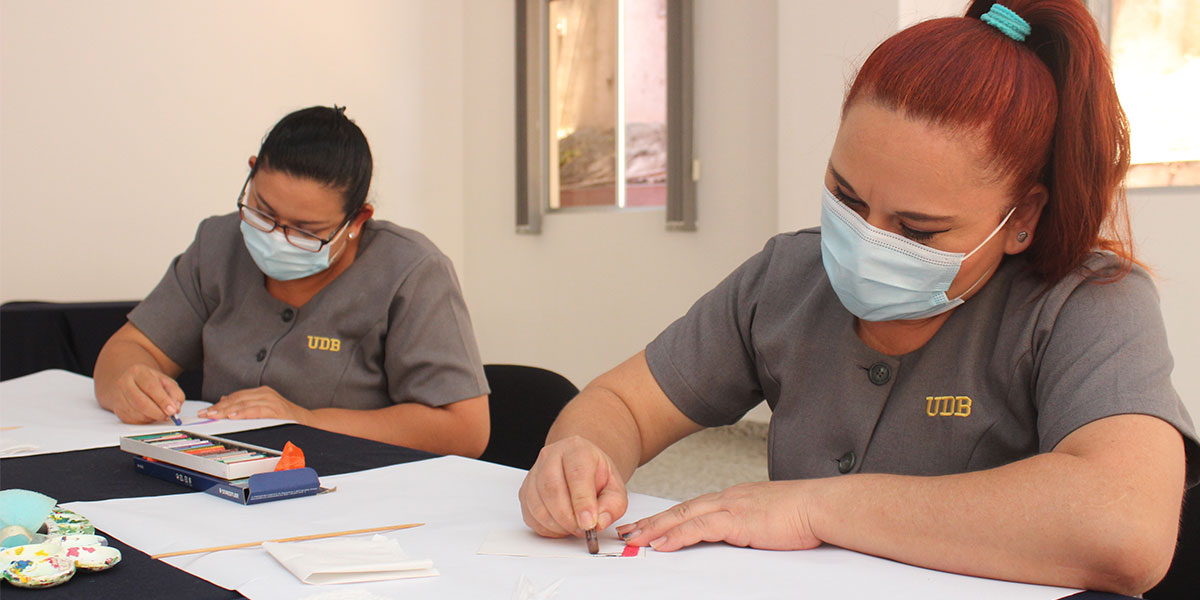 Promueve UDB realiza taller  "Pulsera mi decisión" en el marco del Día Internacional de la Mujer 