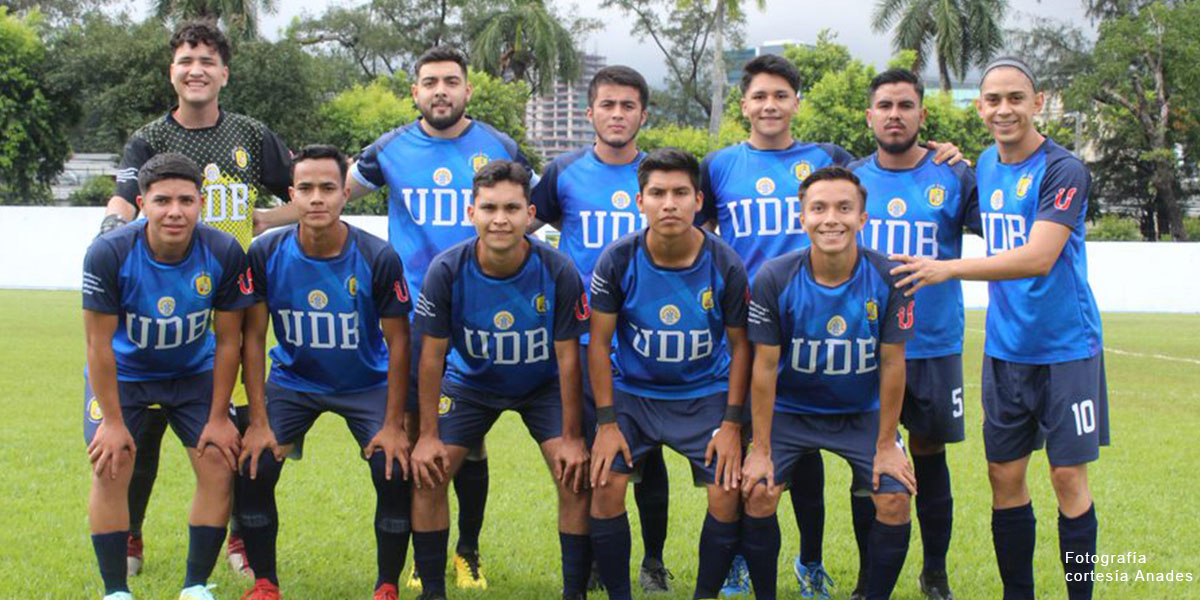 Selección de fútbol de la UDB debuta con victoria en la liga universitaria ANADES 