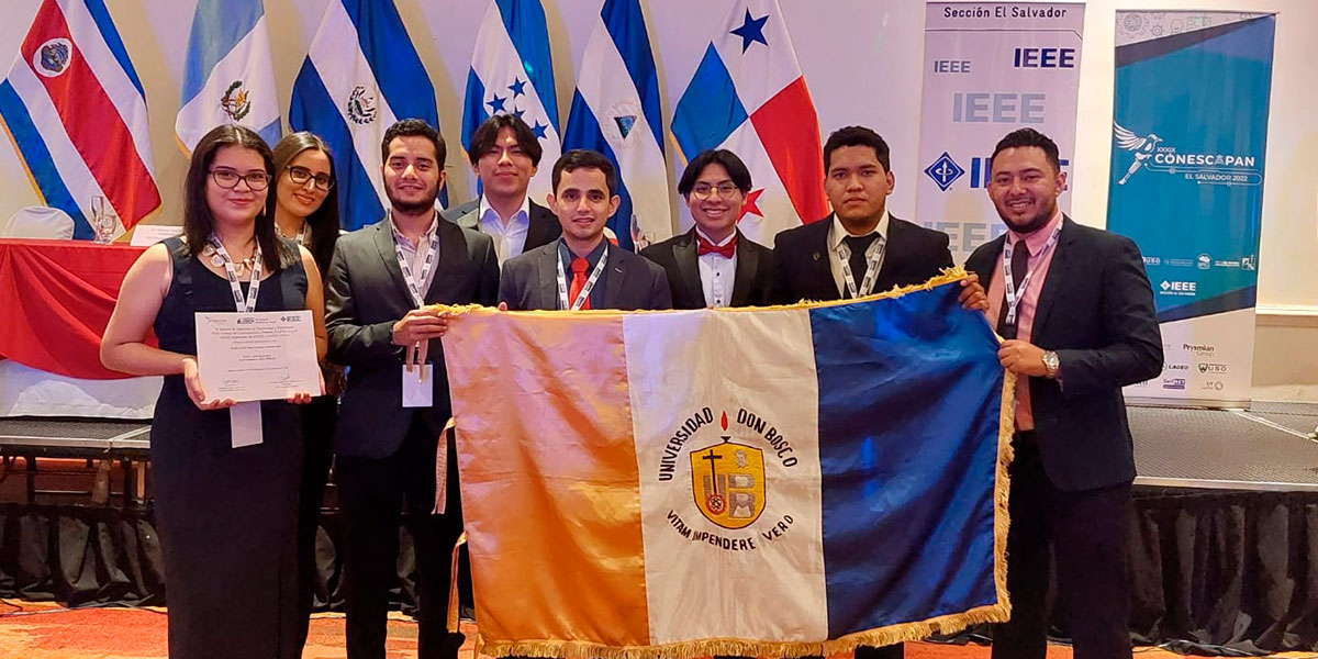 Rama Estudiantil IEEE de la UDB sobresale en CONESCAPAN 2022 