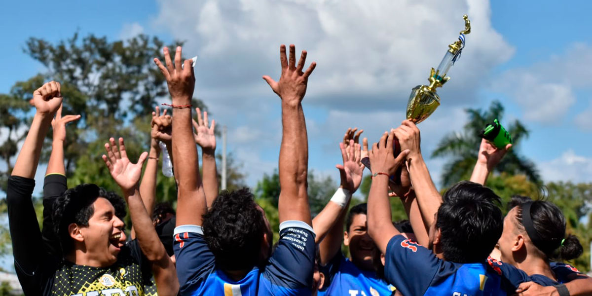 Selección masculina de fútbol 11 UDB logra cuarto campeonato consecutivo en la liga universitaria ANADES 