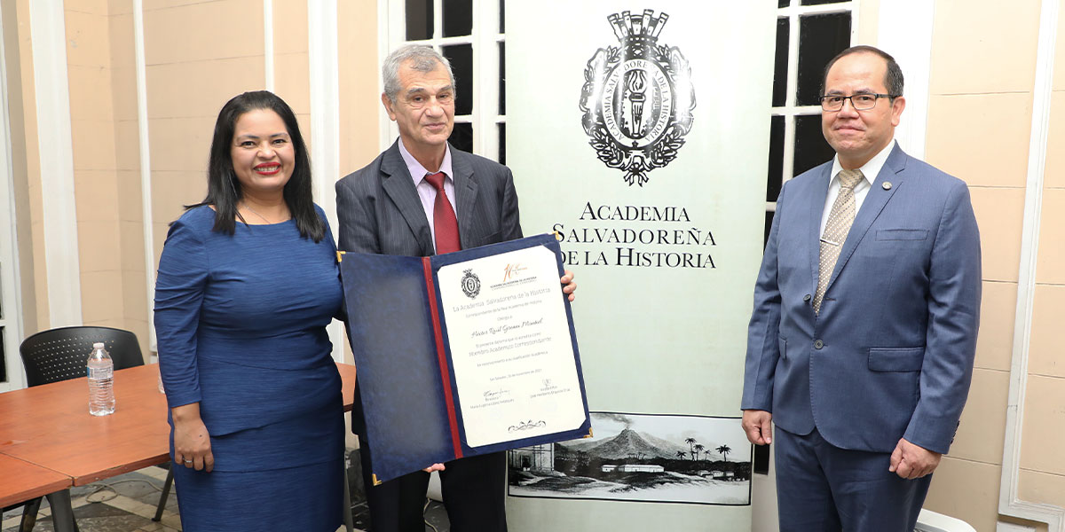 Investigador de la Universidad Don Bosco es nombrado Miembro Académico de la Academia Salvadoreña de Historia 