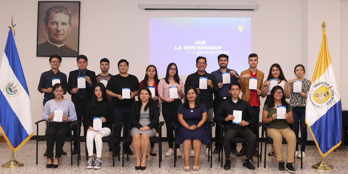 Programas de becas Puerta Nueva 2000 y UDB XXXV becan a 16 nuevos estudiantes UDB 