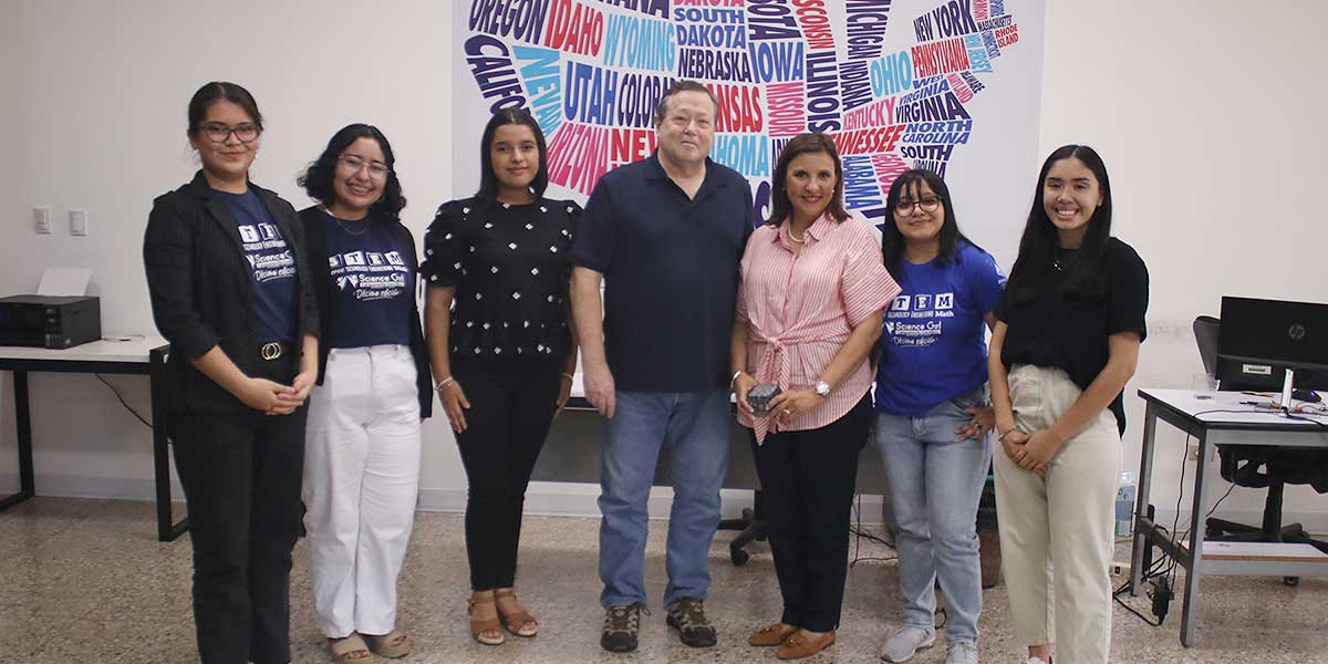 Embajador de los Estados Unidos en El Salvador visita a la UDB 