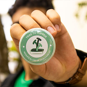 Estudiantes impulsan campaña “Trae tu tupper” para reducción del uso de desechables 