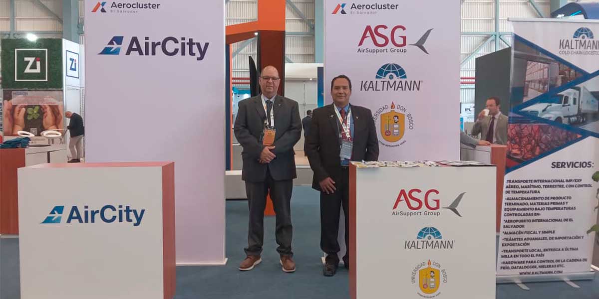 Facultad de Aeronáutica representó al país en la Feria Aeroespacial México 2023 