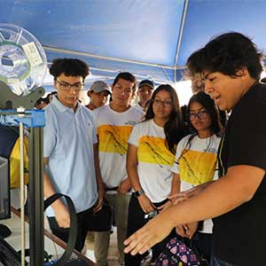 Asociación de Estudiantes de Ingeniería Mecatrónica de la UDB celebran IoT Day 
