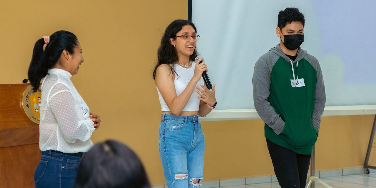 ACUS de campus Antiguo Cuscatlán impulsa taller de Expresión Oral para potenciar habilidades de oratoria 