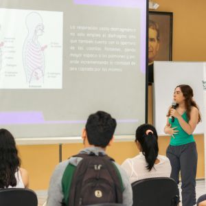 ACUS de campus Antiguo Cuscatlán impulsa taller de Expresión Oral para potenciar habilidades de oratoria 