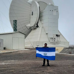 Docente y colaborador del Observatorio Micro Macro participó en la Escuela Internacional para Jóvenes Astrónomos en México 
